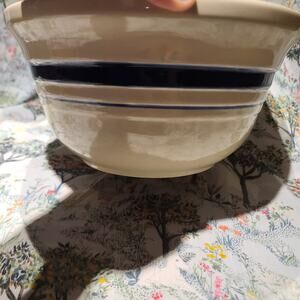 Friendship Pottery Blue Stripe 8" 2Qt. Mixing Bowl